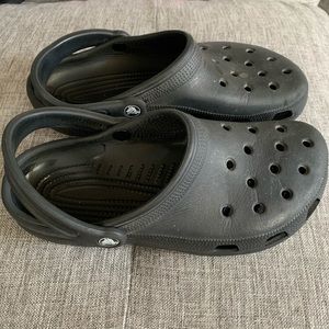 SIZE 10W 8M black Crocs